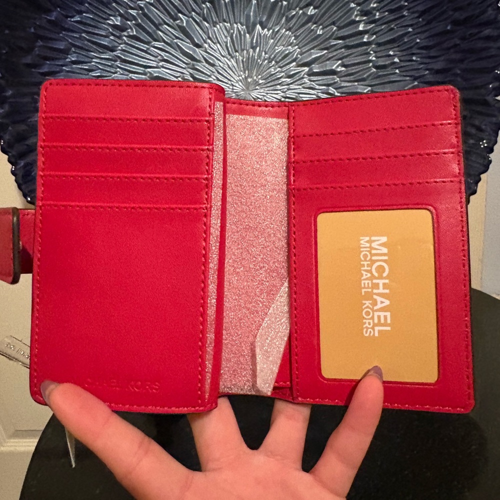 Michael Kors NEW Raspberry Card Suits Wallet - Picture 6 of 6